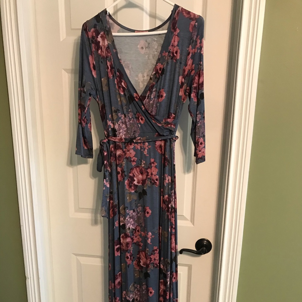 EUC Pink Blush Maternity Dress size Large